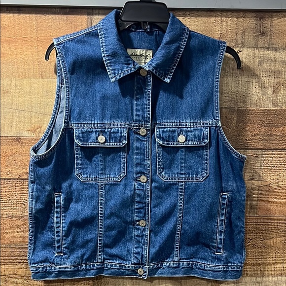 Eddie Bauer Blue Denim Vest women's large - Picture 1 of 7